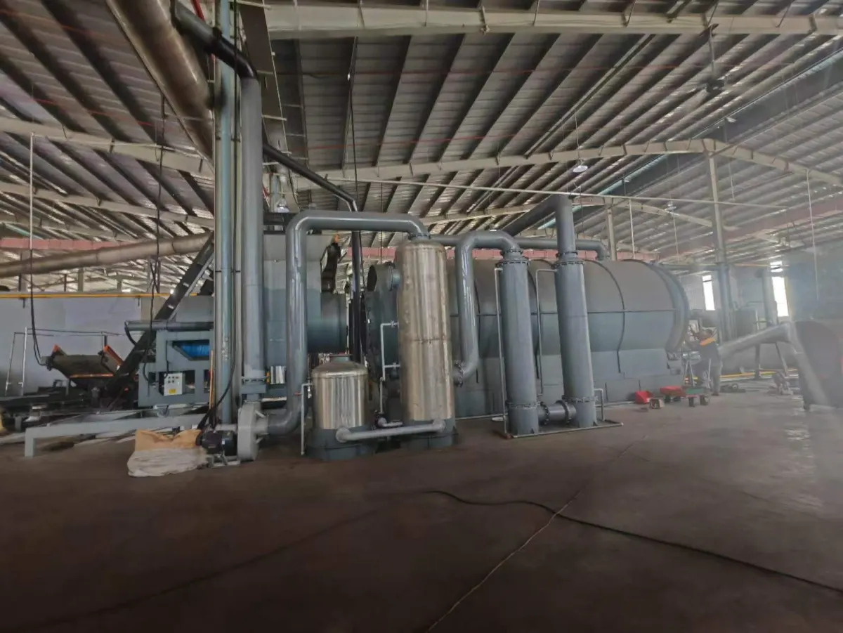 Condenser train and heavy-oil tanks